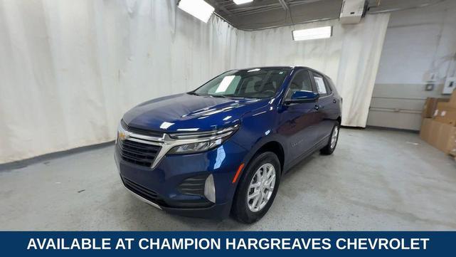 Photo of 2022 Blue Glow Metallic Chevrolet Equinox