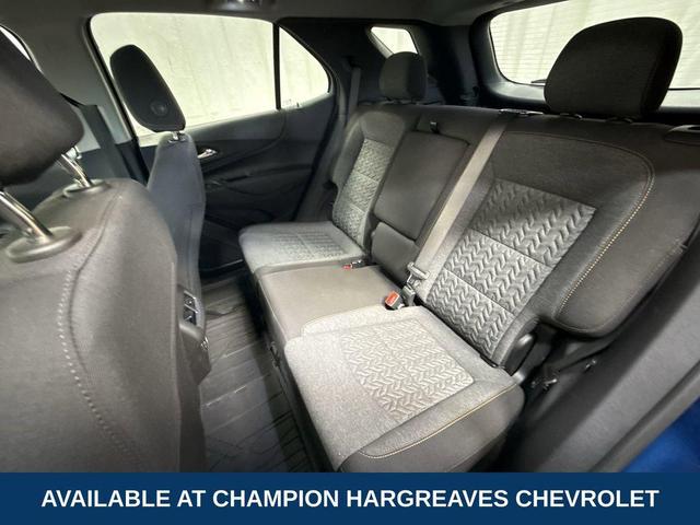 Photo of 2022 Blue Glow Metallic Chevrolet Equinox