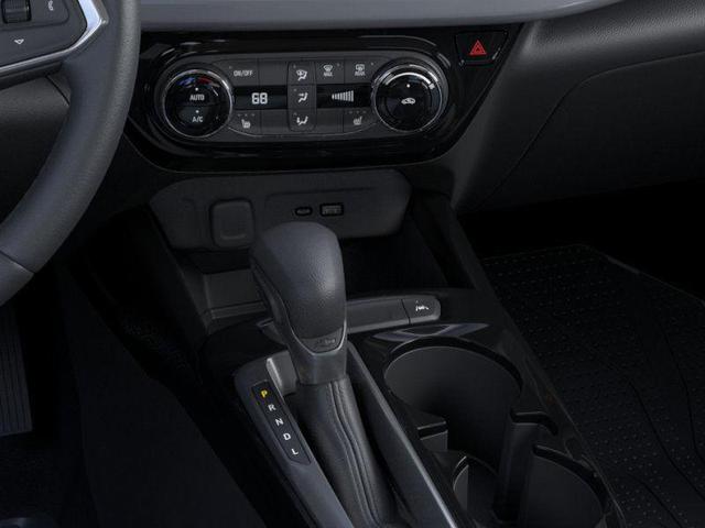 Photo of 2025 Summit White Chevrolet Trax