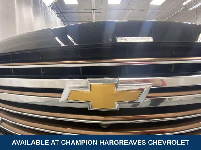 Photo of 2024 Black Chevrolet Suburban