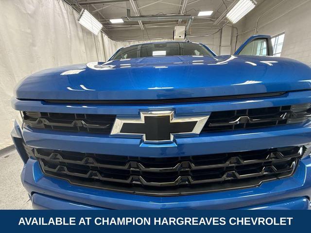 Photo of 2022 Glacier Blue Metallic Chevrolet Silverado 1500
