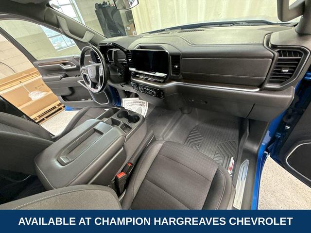 Photo of 2022 Glacier Blue Metallic Chevrolet Silverado 1500