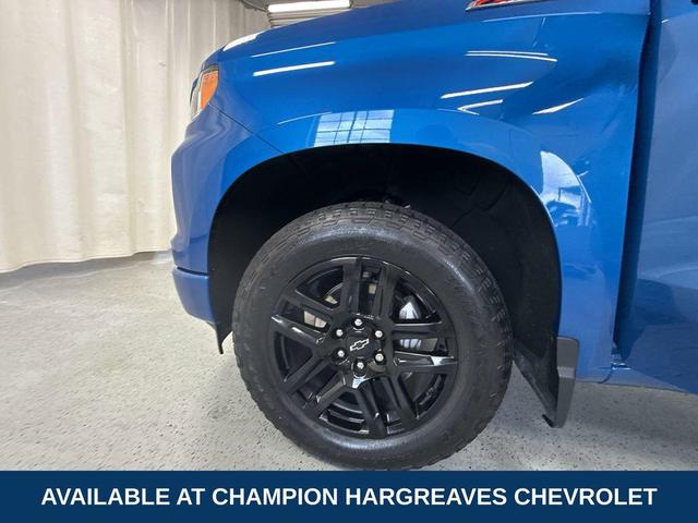 Photo of 2022 Glacier Blue Metallic Chevrolet Silverado 1500