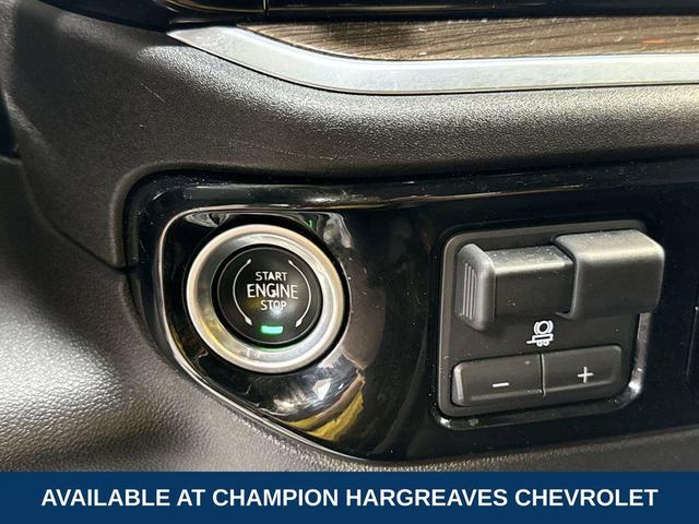 Photo of 2022 Glacier Blue Metallic Chevrolet Silverado 1500
