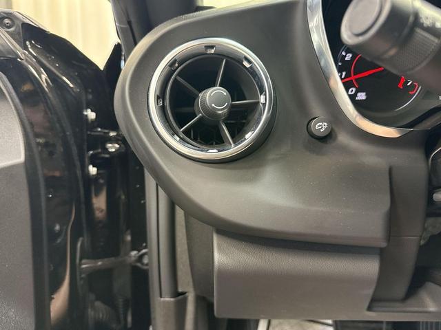 Photo of 2021 Black Chevrolet Camaro