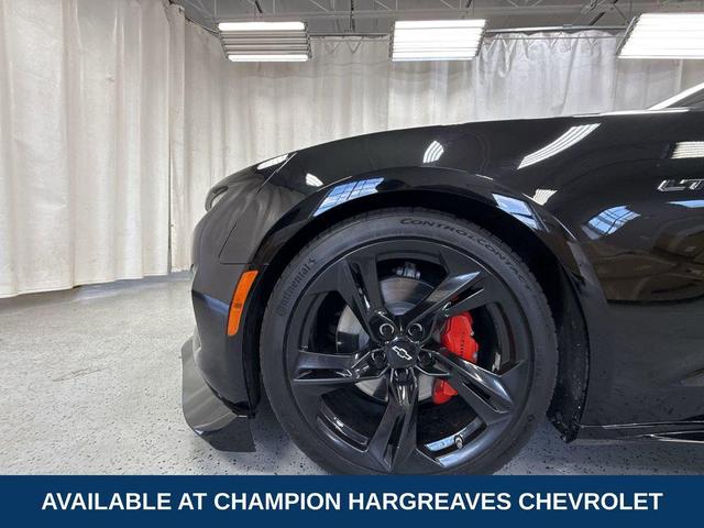 Photo of 2021 Black Chevrolet Camaro