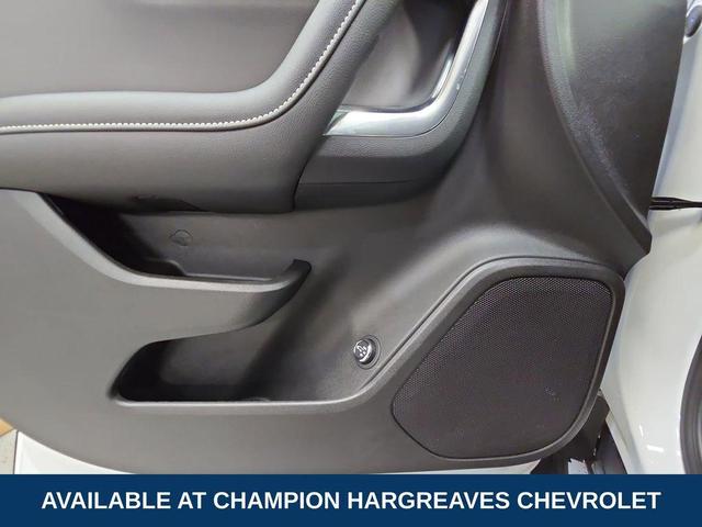 Photo of 2023 Summit White Chevrolet Blazer