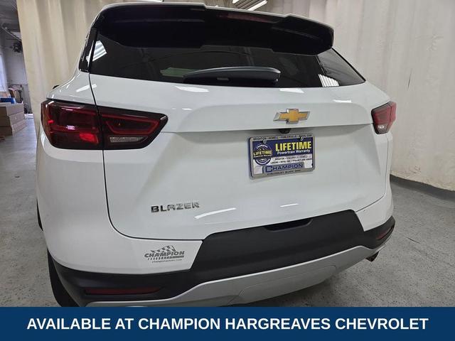 Photo of 2023 Summit White Chevrolet Blazer