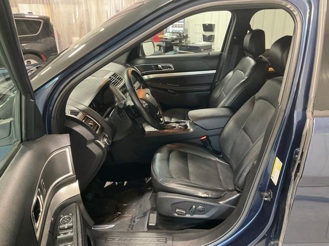 Photo of 2017 Blue Ford Explorer