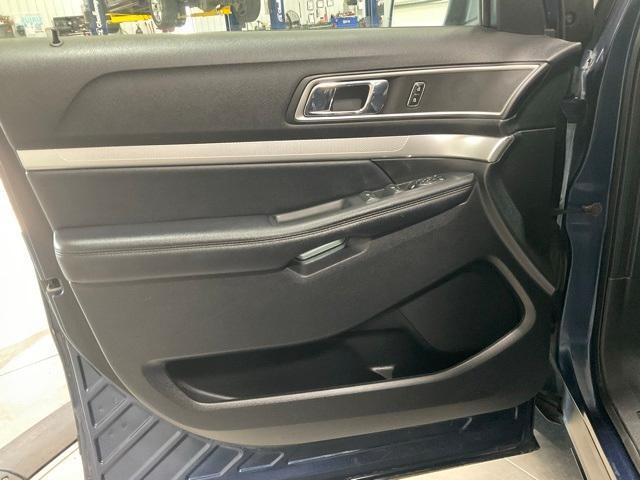 Photo of 2017 Blue Ford Explorer