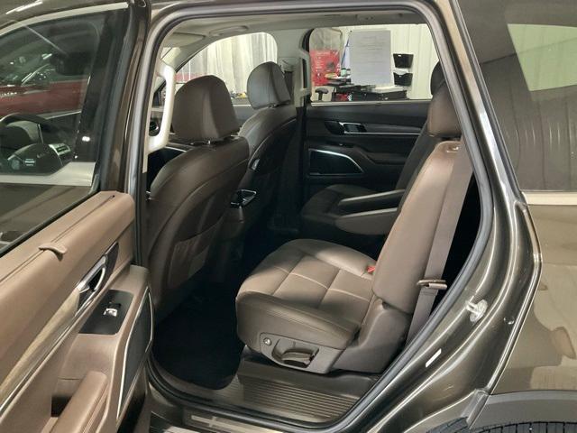 Photo of 2022 Dark Moss Kia Telluride