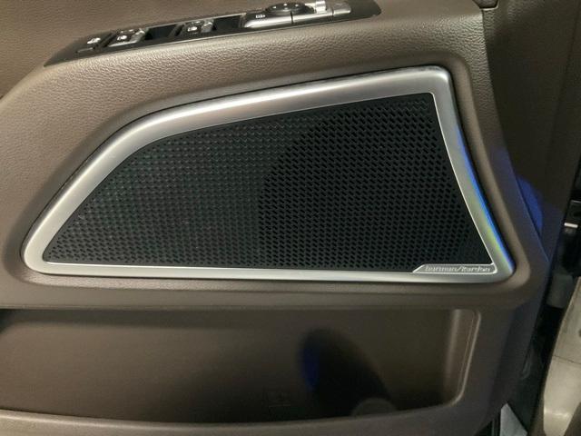 Photo of 2022 Dark Moss Kia Telluride