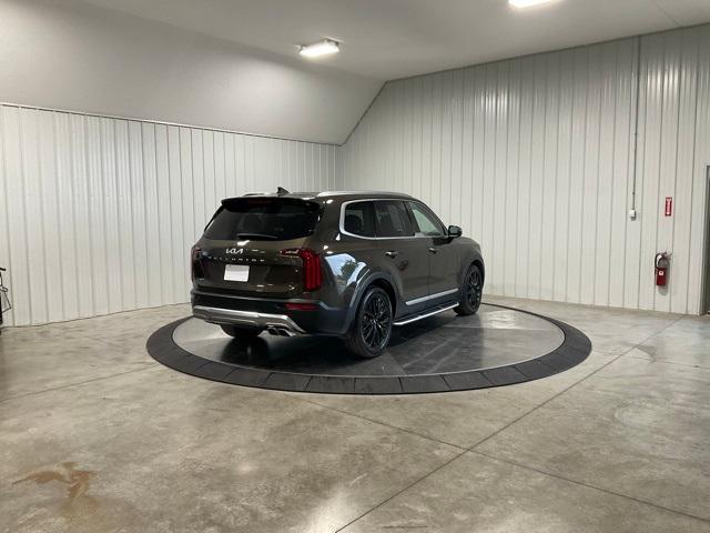 Photo of 2022 Dark Moss Kia Telluride