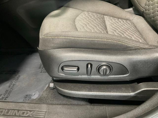 Photo of 2020 Pacific Blue Metallic Chevrolet Equinox