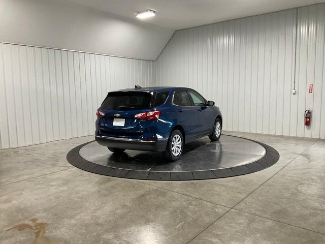 Photo of 2020 Pacific Blue Metallic Chevrolet Equinox