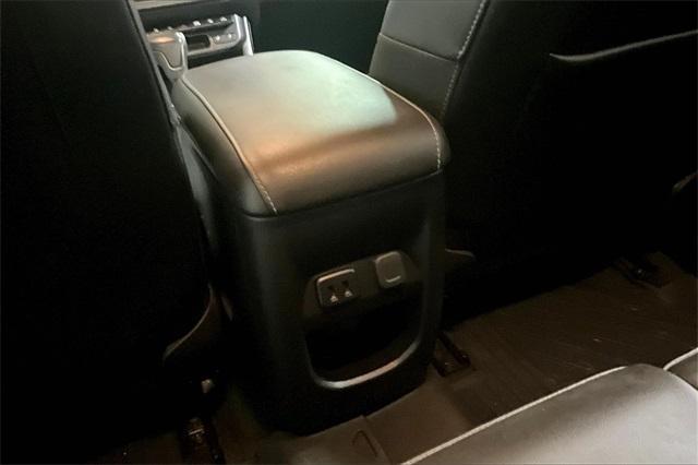 Photo of 2018 Kinetic Blue Chevrolet Colorado