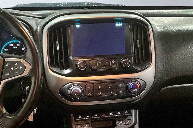 Photo of 2018 Kinetic Blue Chevrolet Colorado
