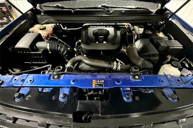 Photo of 2018 Kinetic Blue Chevrolet Colorado