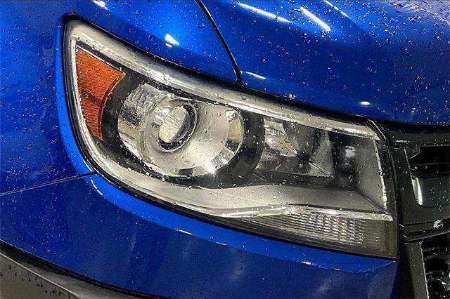 Photo of 2018 Kinetic Blue Chevrolet Colorado