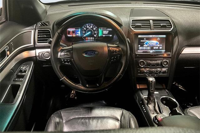 Photo of 2016 Shadow Black Ford Explorer