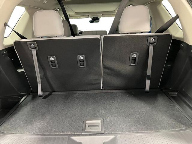 Photo of 2025 Lunar Silver Metallic Honda Pilot