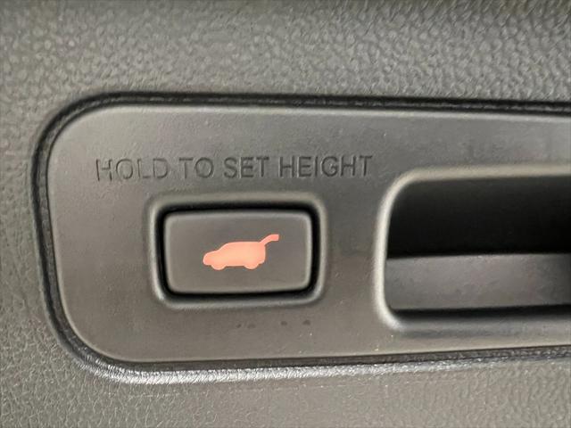 Photo of 2025 Lunar Silver Metallic Honda Pilot