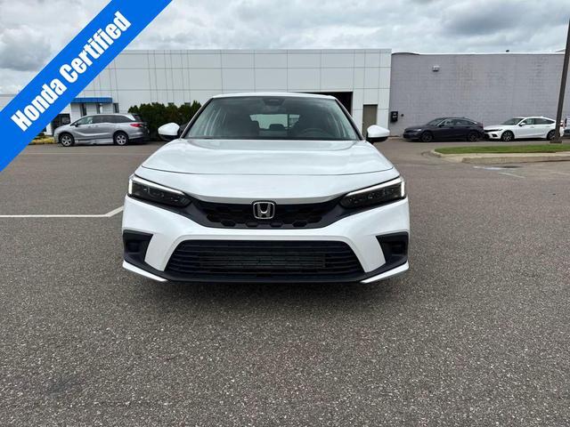 Photo of 2024 Platinum White Pearl Honda Civic