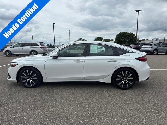 Photo of 2024 Platinum White Pearl Honda Civic