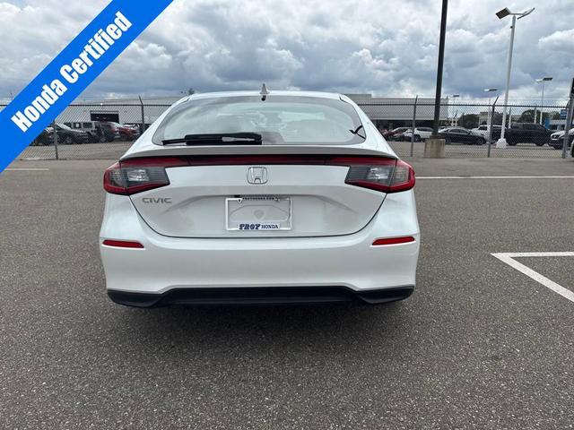 Photo of 2024 Platinum White Pearl Honda Civic