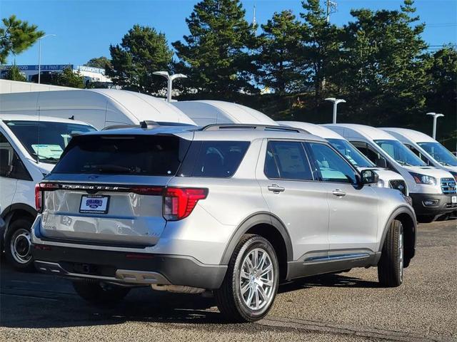 Photo of 2025 Iconic Silver Metallic Ford Explorer