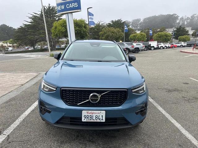 Photo of 2024 Fjord Blue Metallic Volvo XC40