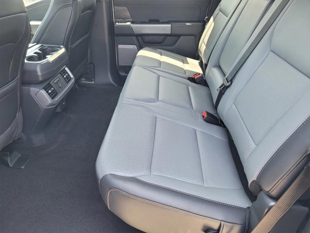 Photo of 2025 Oxford White Ford F-150 Lightning