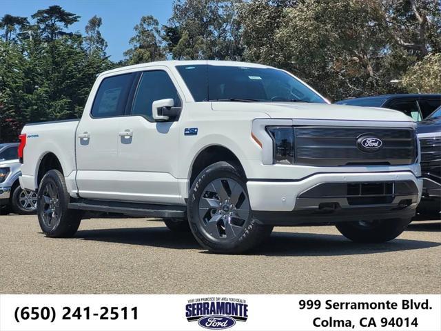Photo of 2025 Oxford White Ford F-150 Lightning