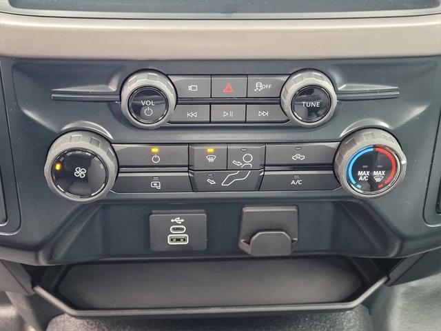 Photo of 2025 Oxford White Ford F-150