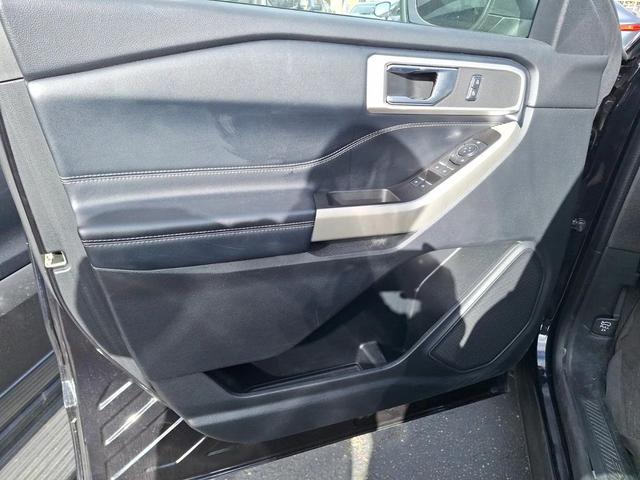 Photo of 2020 Agate Black Metallic Ford Explorer