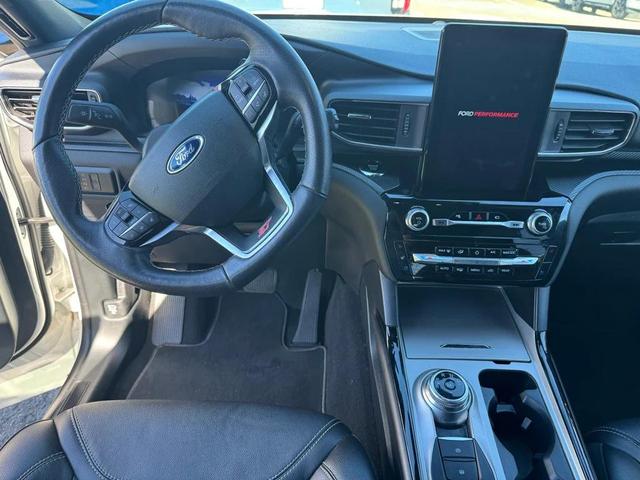 Photo of 2023 Star White Metallic Tri-Coat Ford Explorer