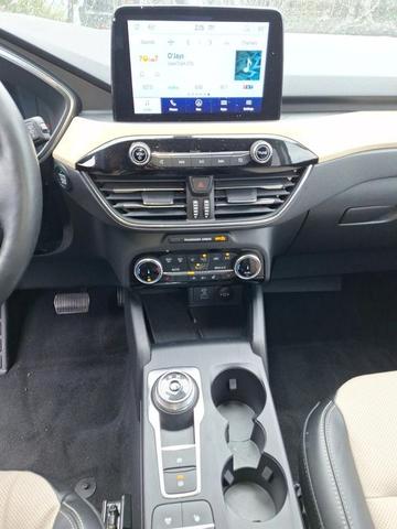 Photo of 2022 Star White Tri-Coat Ford Escape