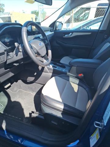 Photo of 2022 Atlas Blue Metallic Ford Escape