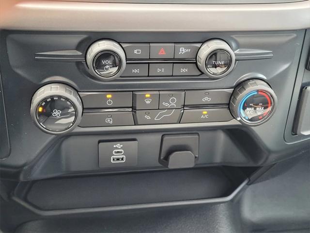 Photo of 2025 Oxford White Ford F-150