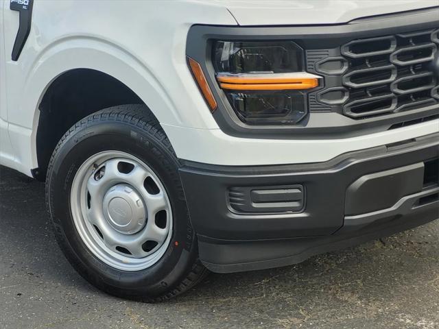 Photo of 2025 Oxford White Ford F-150