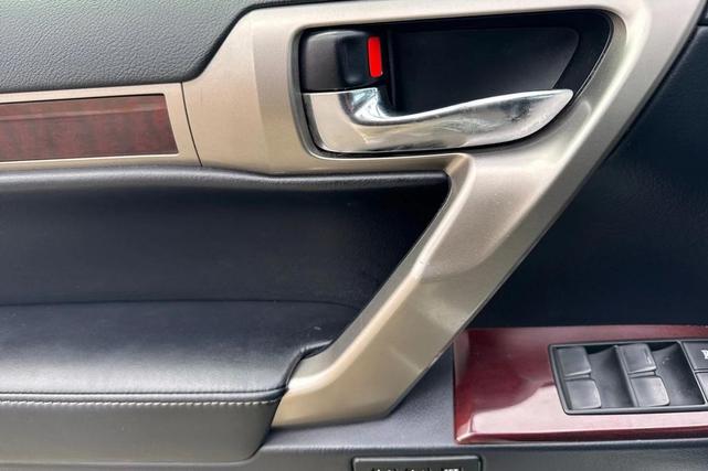 Photo of 2018 Starfire Pearl Lexus GX 460