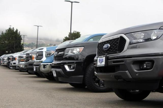 Photo of 2018 Starfire Pearl Lexus GX 460