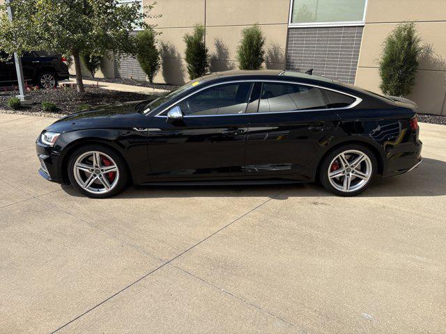 Photo of 2018 Mythos Black Metallic Audi S5