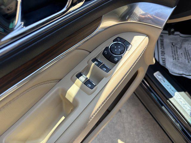 Photo of 2016 Shadow Black Ford Explorer