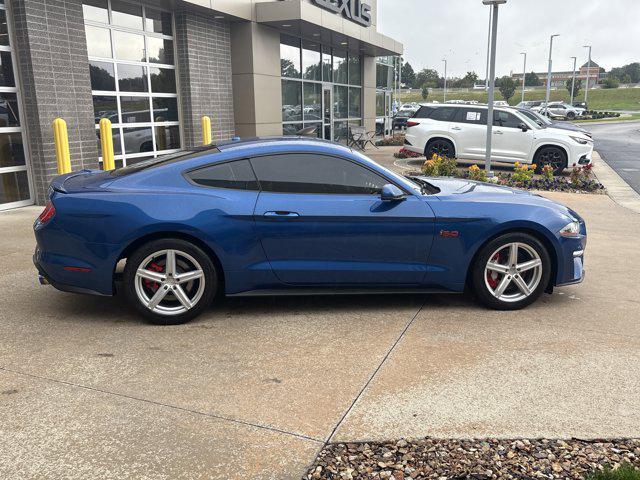 Photo of 2018 Lightning Blue Metallic Ford Mustang