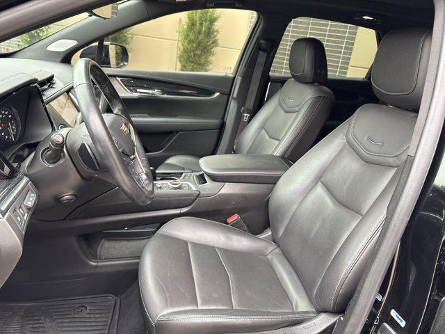 Photo of 2021 Stellar Black Metallic Cadillac XT5