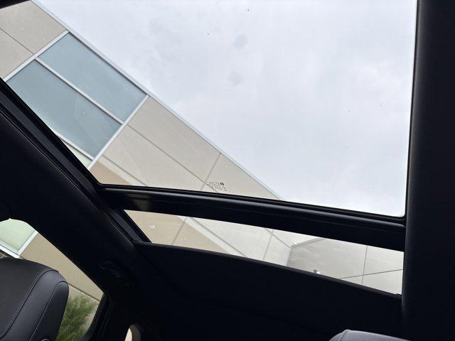 Photo of 2021 Stellar Black Metallic Cadillac XT5