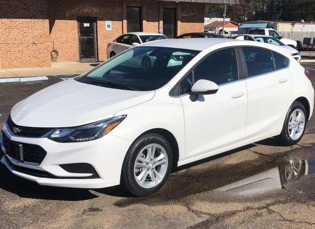 Photo of 2018 Summit White Chevrolet Cruze