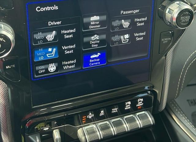 Photo of 2020 Bright White Clearcoat RAM 1500