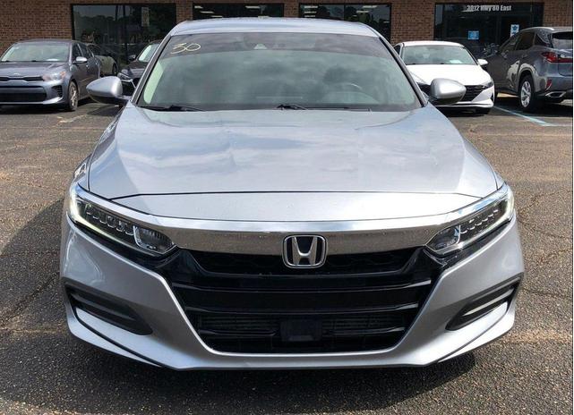 Photo of 2018 Lunar Silver Metallic Honda Accord